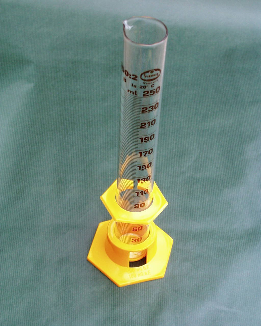 Vierka Glaszylinder 500ml mit Graduierung